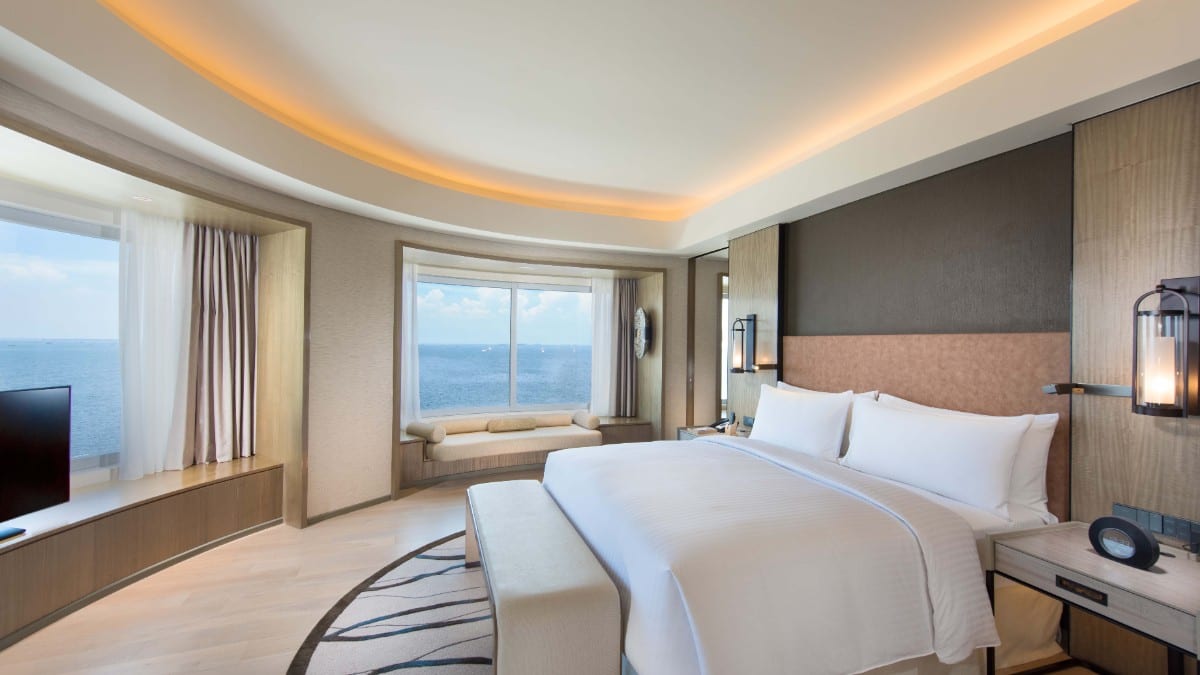 Schlafzimmer im Conrad Manila