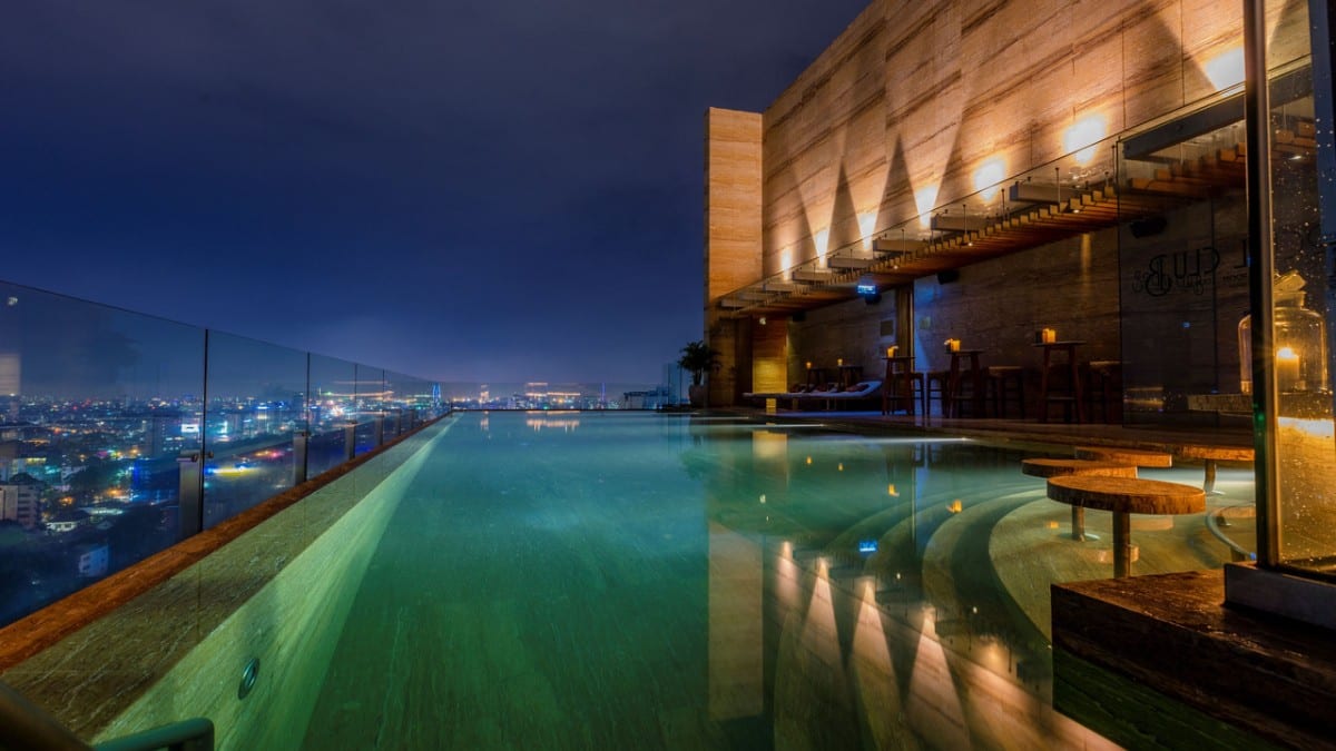 Pool at Hotel des Arts Saigon Mgallery Collection