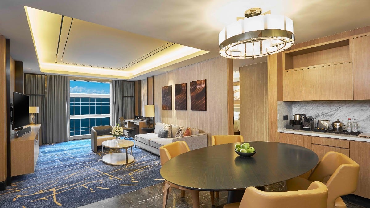 Schlafzimmer im Hilton Manila Newport World Resorts