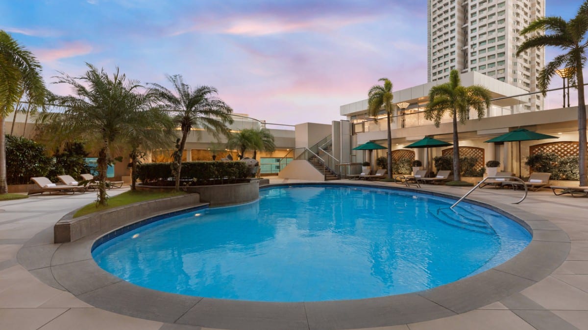 Pool im Sheraton Manila Bay