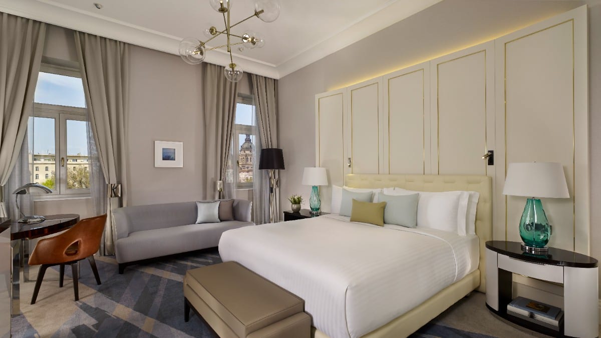 Schlafzimmer im Al Habtoor Palace Budapest