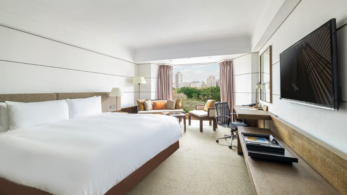 Bedroom at Regent Taipei