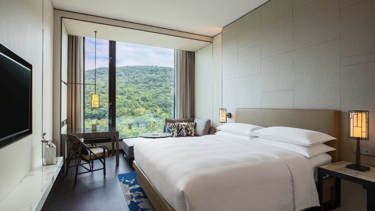 Bedroom at Renaissance Taipei Shihlin Hotel