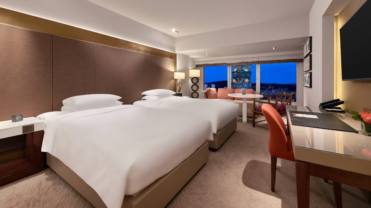 Bedroom at Grand Hyatt Taipei