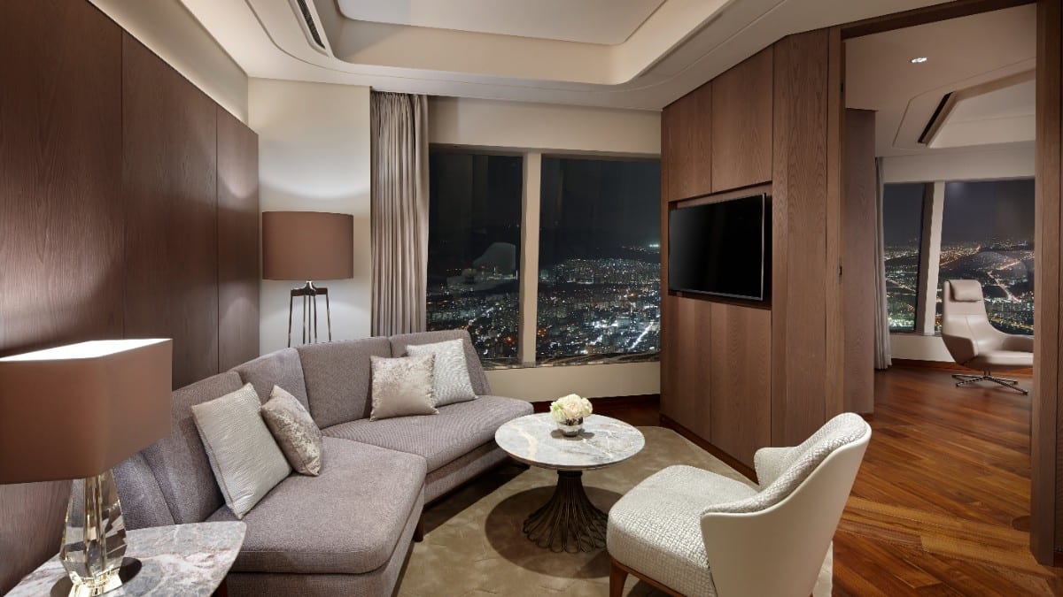Bedroom at Signiel Seoul