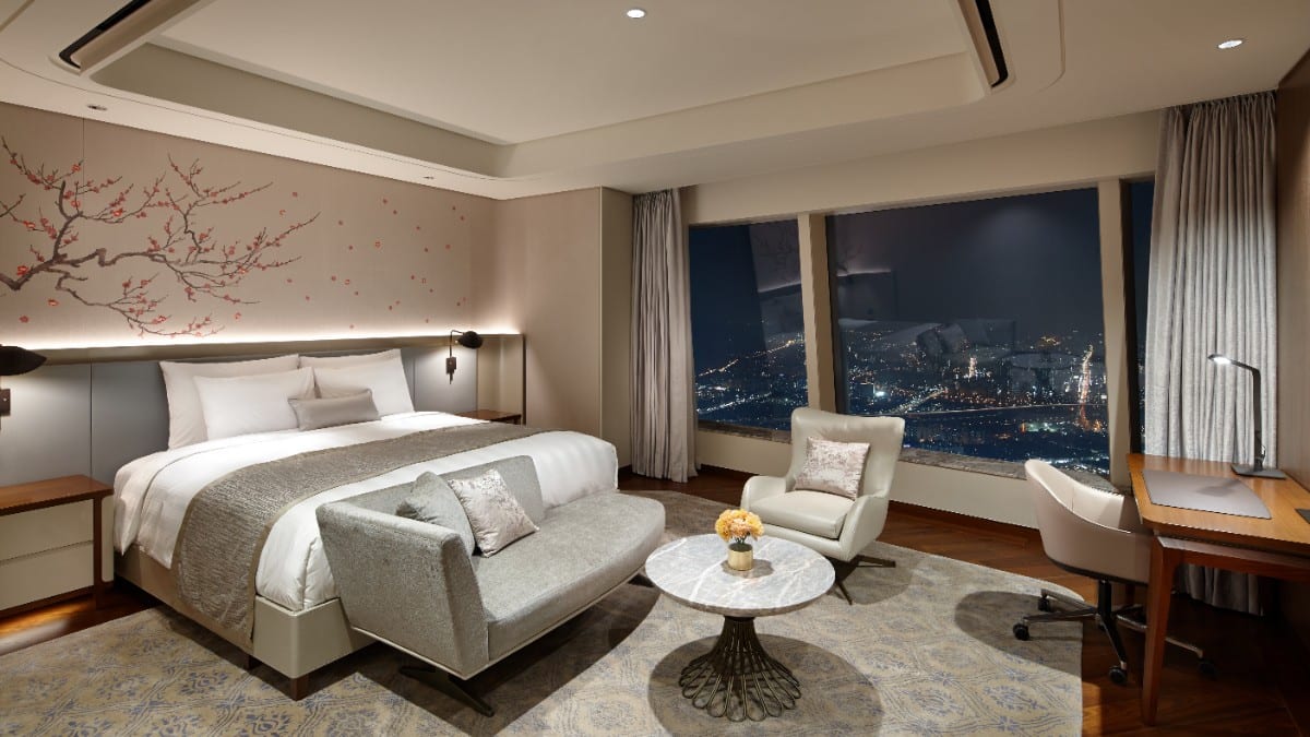Bedroom at Signiel Seoul