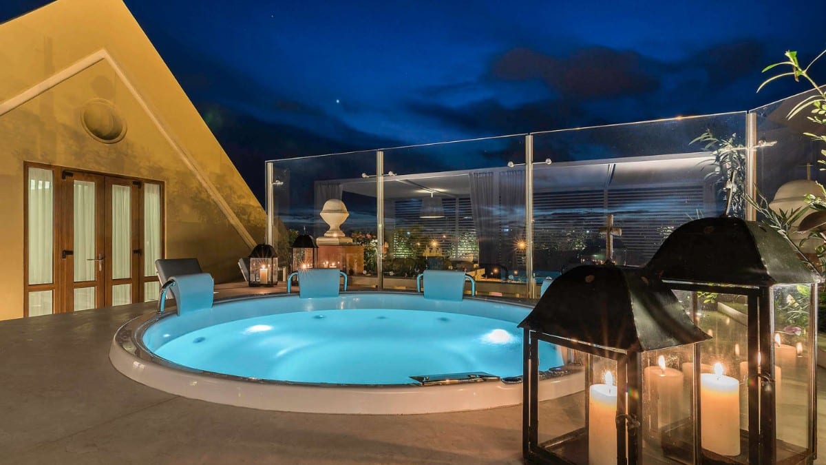 Pool im Sofitel Legend Santa Clara Cartagena