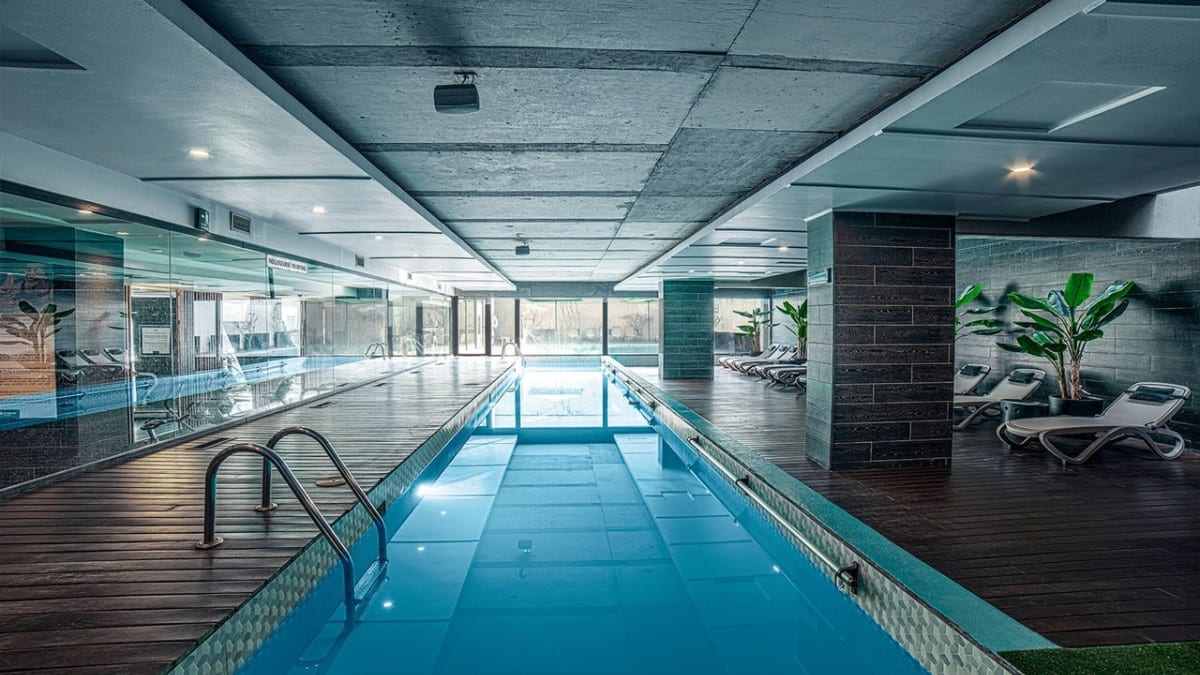 Pool im Wyndham Santiago Pettra