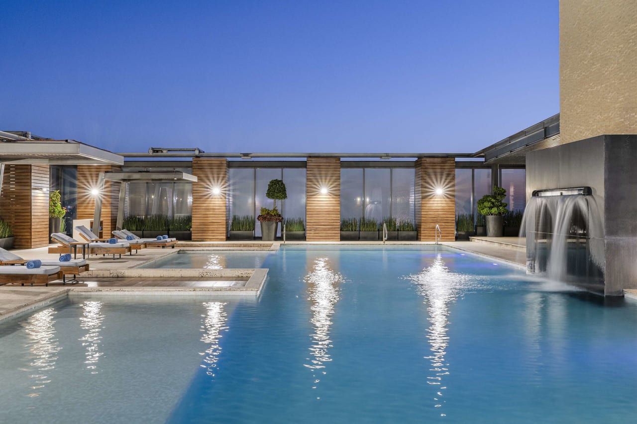 Pool im Hilton Mexico City Santa Fe