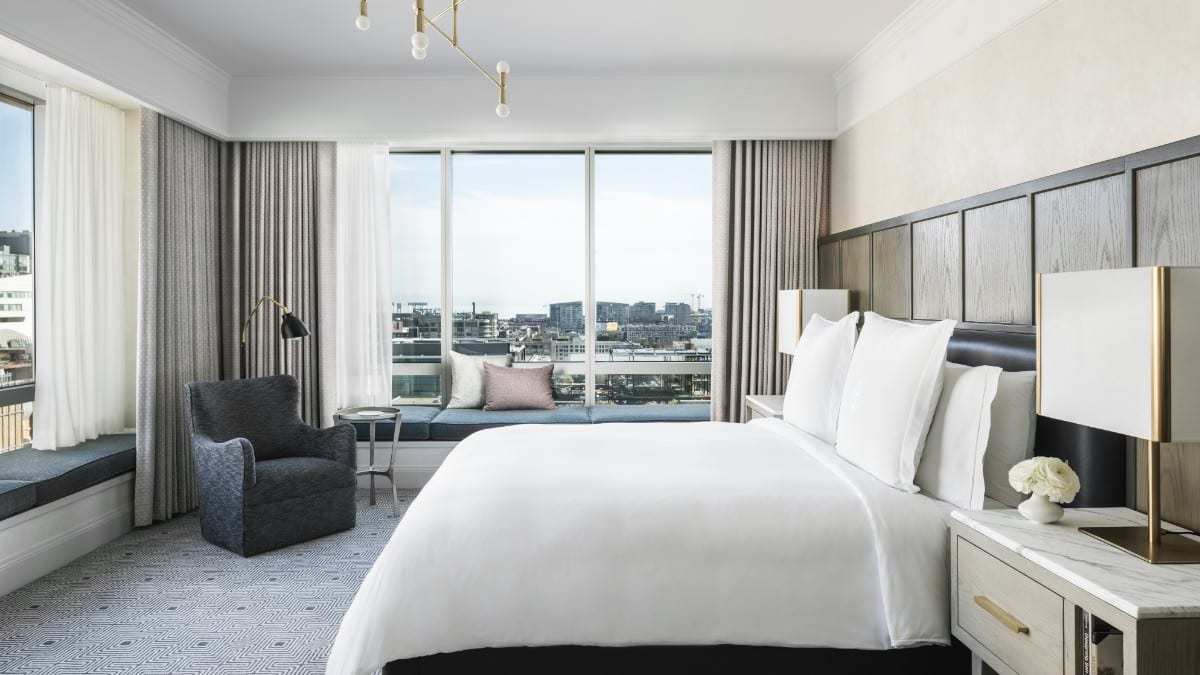 Bedroom at Four Seasons Hotel San Francisco
