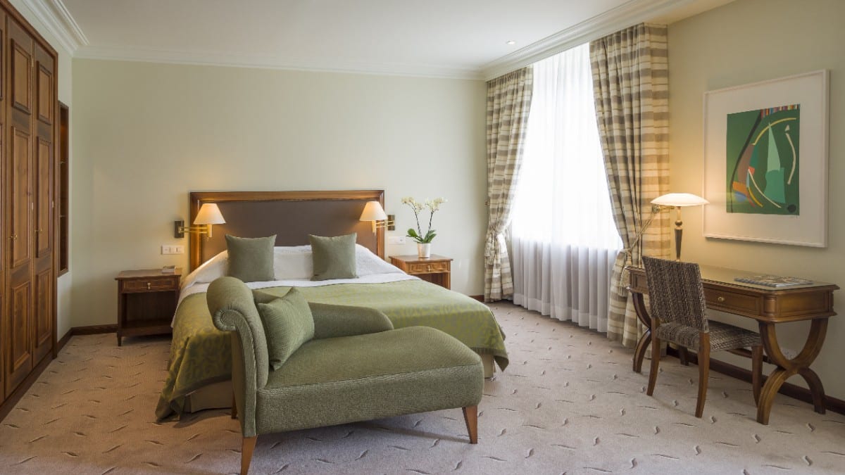 Bedroom at Suvretta House