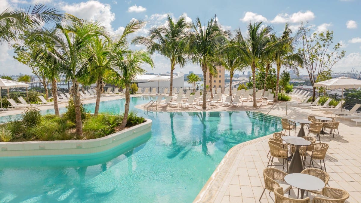 Pool im Gale Miami Hotel & Residences