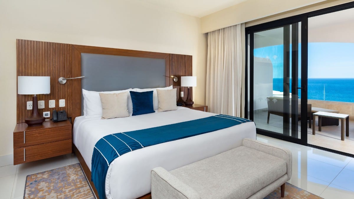 Schlafzimmer im Villa La Valencia Beach Resort & Spa Los Cabos
