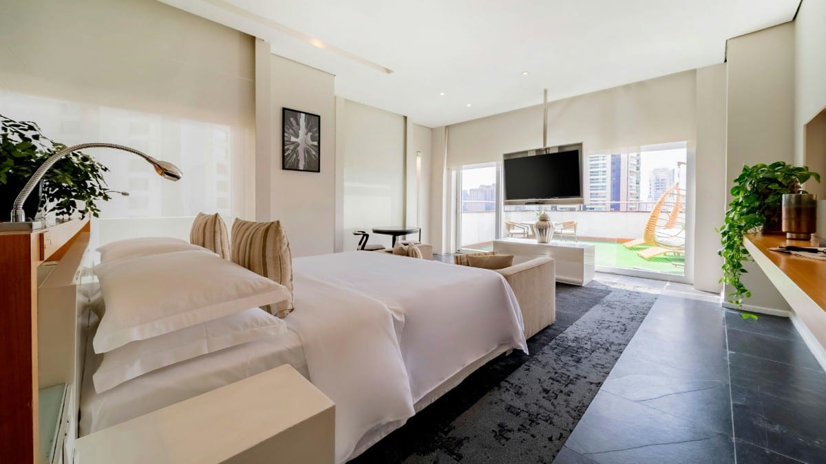 Bedroom at Sheraton São Paulo WTC Hotel