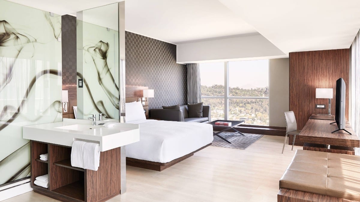 Schlafzimmer im AC Hotel Santiago Costanera Center