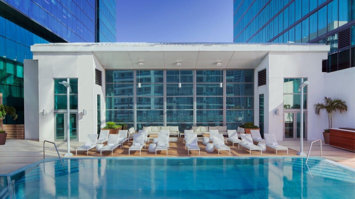 Pool im Hotel Beaux Arts, Autograph Collection