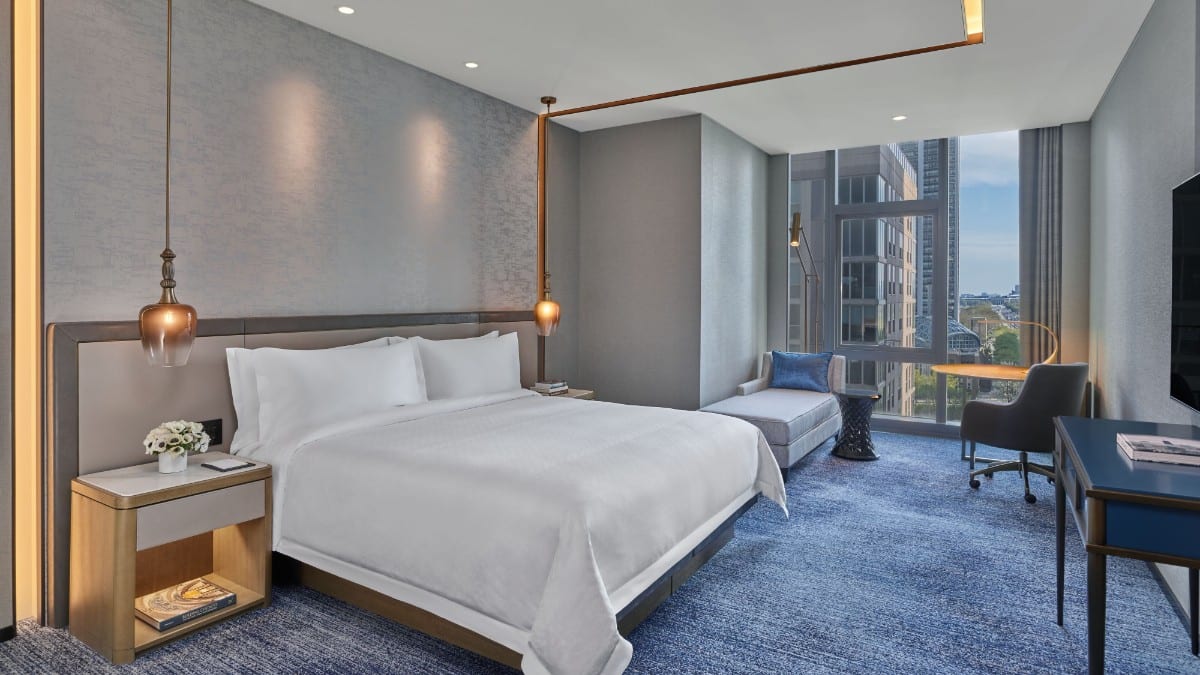 Schlafzimmer im The St. Regis Chicago