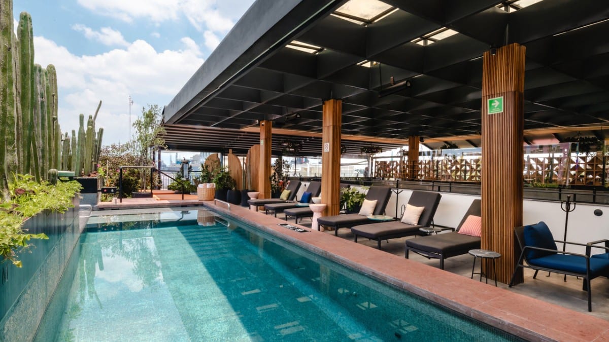 Pool im Umbral, a Curio Collection by Hilton