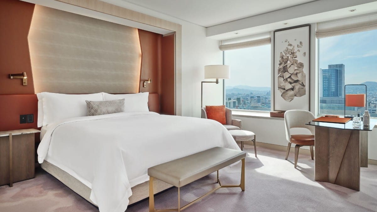 Bedroom at The St. Regis San Francisco