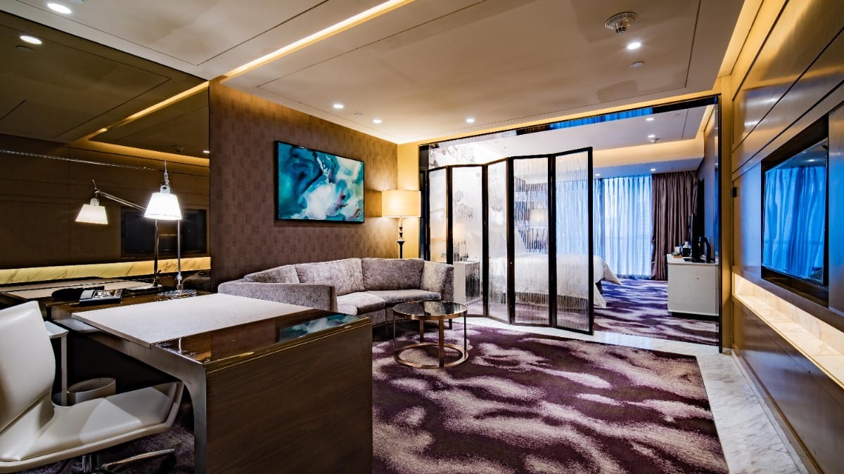 Bedroom at Four Seasons Hotel Shenzhen