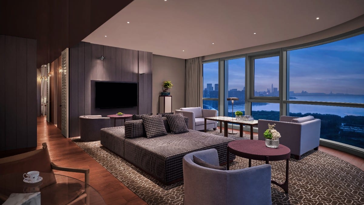 Bedroom at Andaz Shenzhen Bay