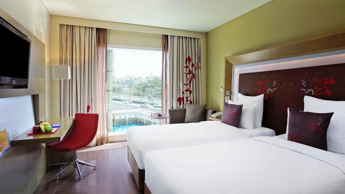 Schlafzimmer im Novotel Bengaluru Outer Ring Road