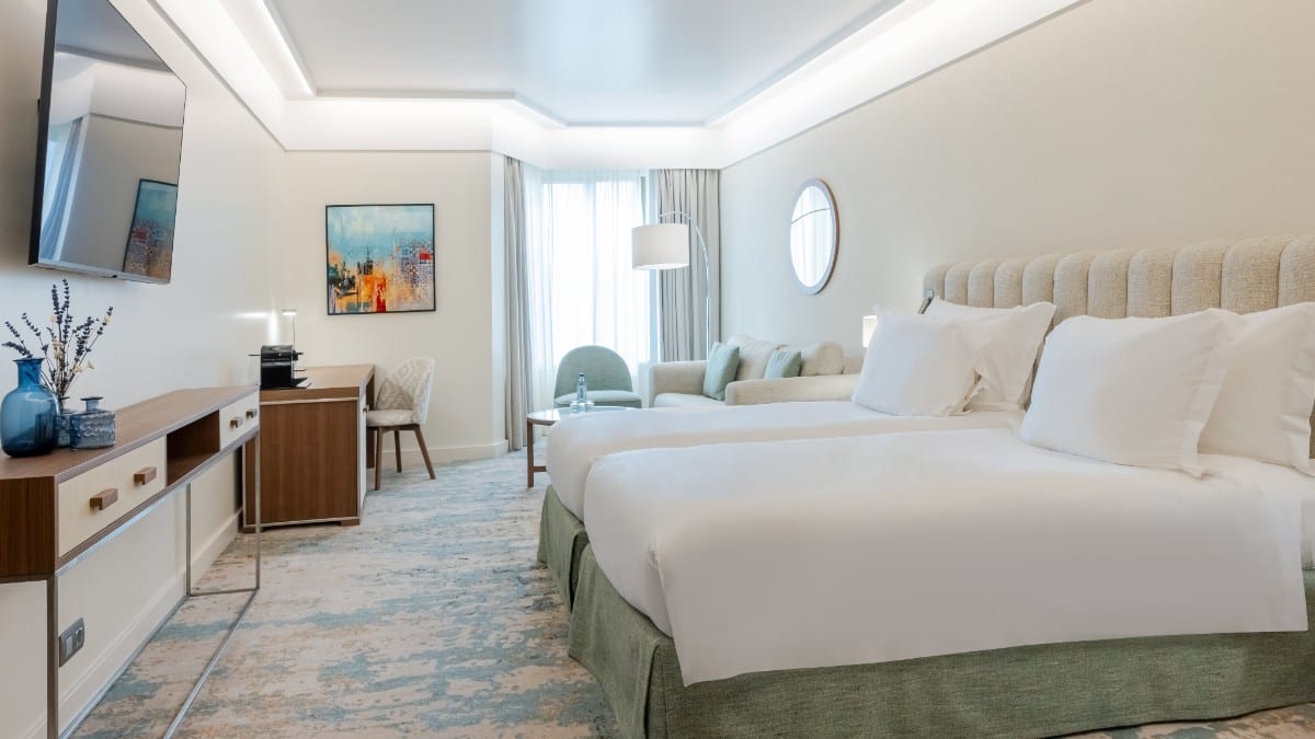 Schlafzimmer im Crowne Plaza PORTO by IHG
