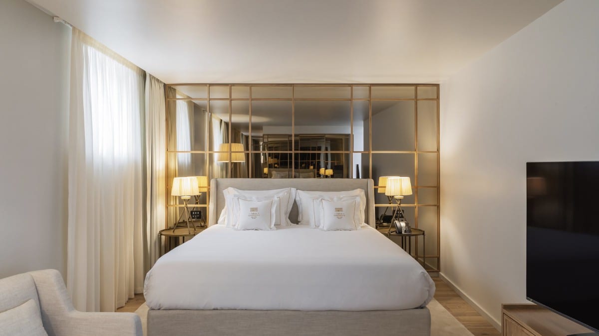 Schlafzimmer im Vignette Collection Casa Da Companhia Hotel & Spa by IHG