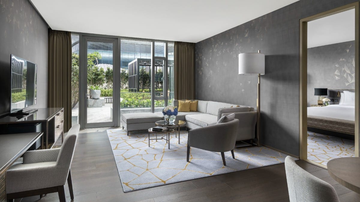 Schlafzimmer im Four Seasons Hotel Bengaluru at Embassy One