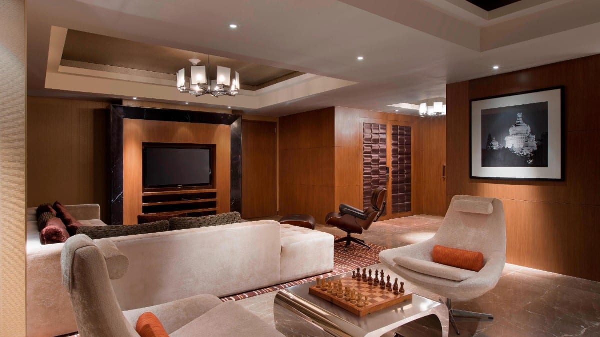 Schlafzimmer im Sheraton Grand Bangalore Hotel at Brigade Gateway