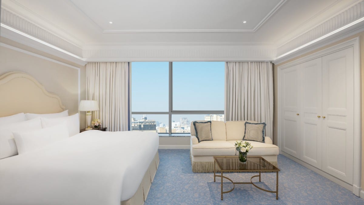 Schlafzimmer im The Plaza Doha, LXR Hotels & Resorts