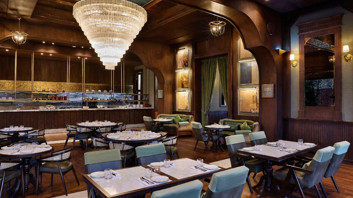 Restaurant im Katara Hills Doha, Lxr Hotels & Resorts