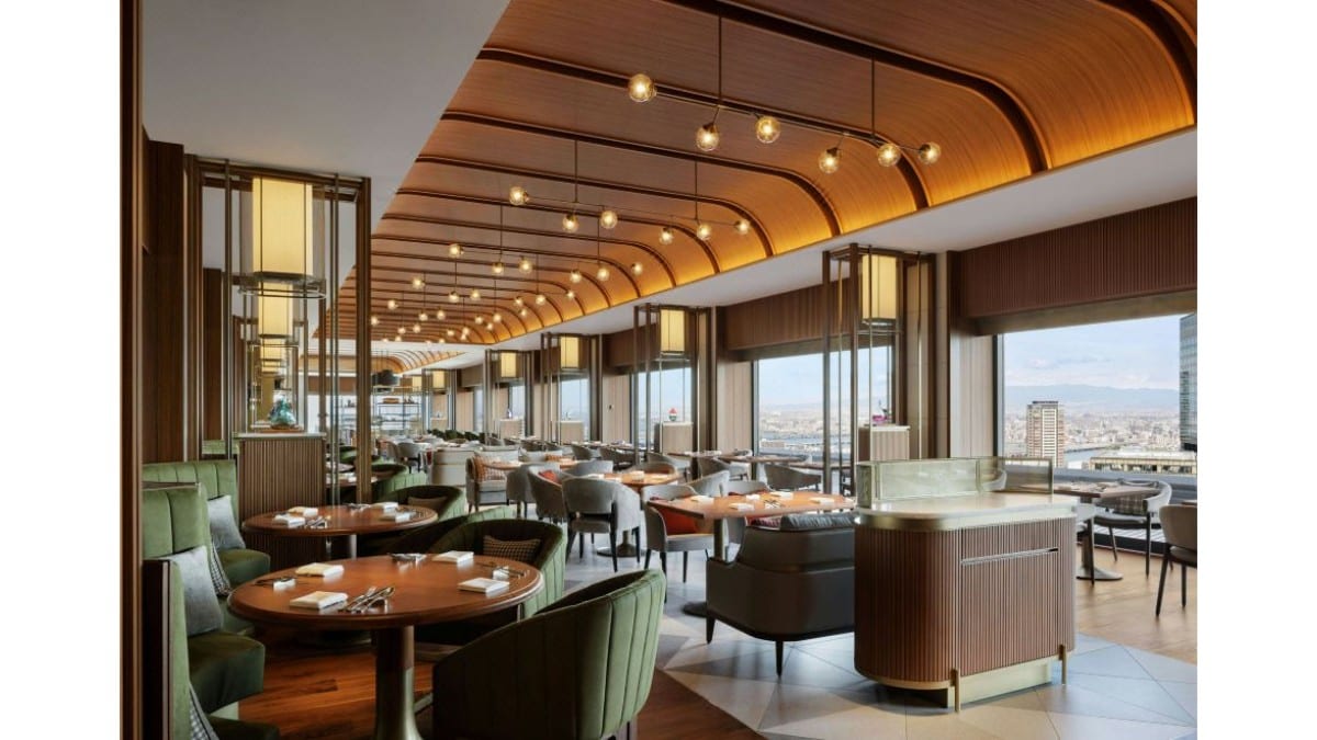 Restaurant im The Osaka Station Hotel, Autograph Collection