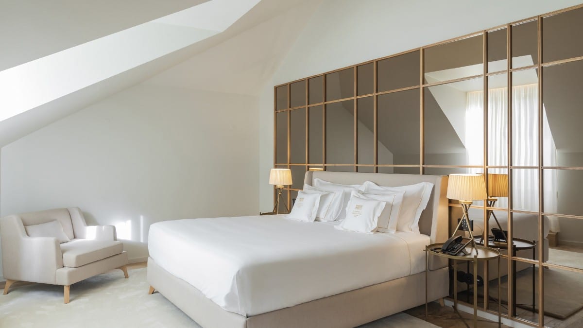 Schlafzimmer im Vignette Collection Casa Da Companhia Hotel & Spa by IHG