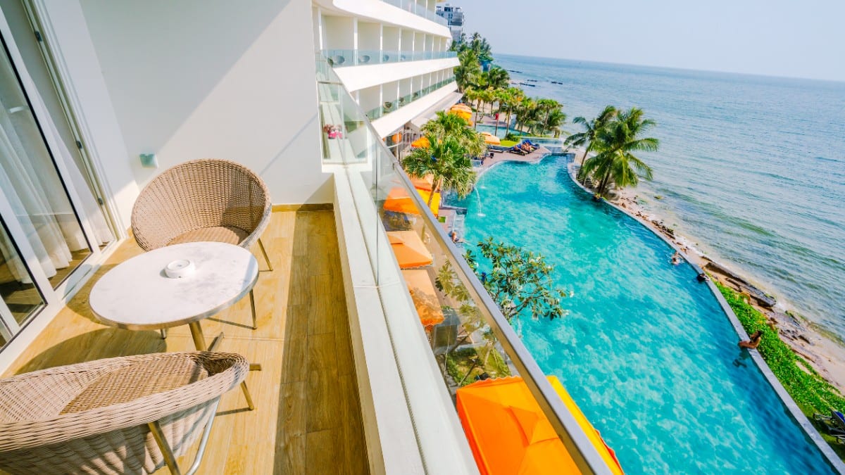 Pool im Seashells Phu Quoc Hotel & Spa