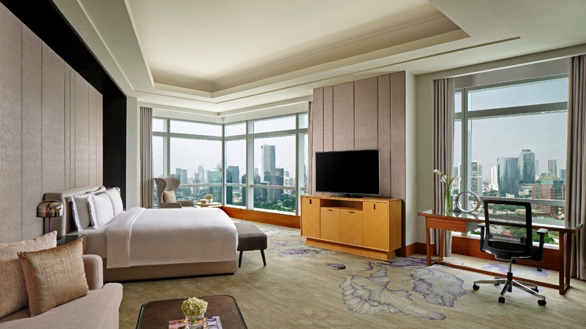 Bedroom at The Ritz-Carlton Hotel Jakarta Pacific Place
