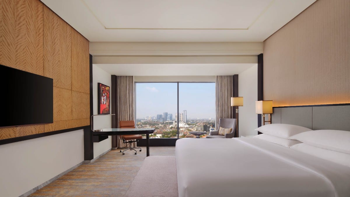Schlafzimmer im Sheraton Grand Jakarta Gandaria City Hotel