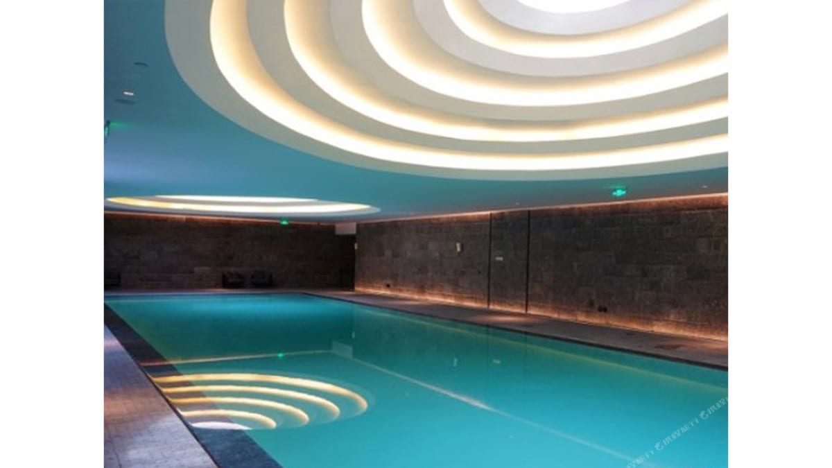 Pool im Upper House Chengdu