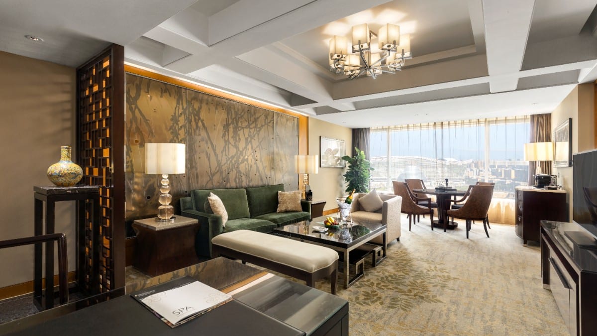 Schlafzimmer im InterContinental Hotels CENTURY CITY CHENGDU by IHG