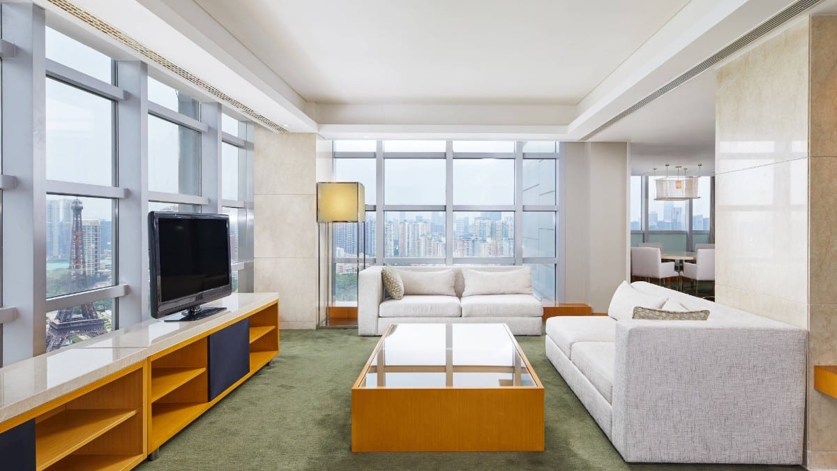 Bedroom at The Westin Shenzhen Nanshan