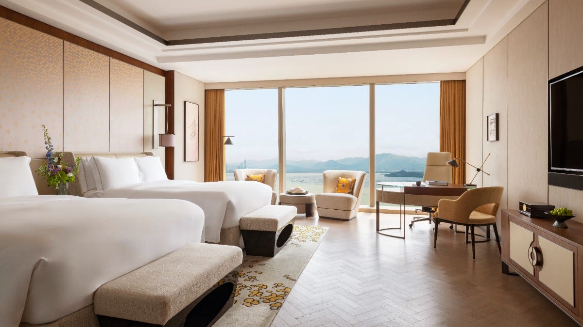 Bedroom at Raffles Shenzhen